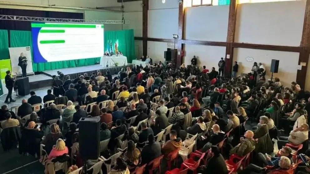El proyecto ya recibió un aval de la comunidad cuando se anunció la llegada de un primer barco de GNL
