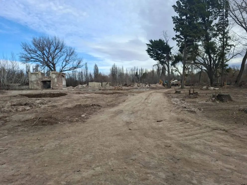 En uno de los espacios el propietario se encargó de la demolición. (Foto gentileza)