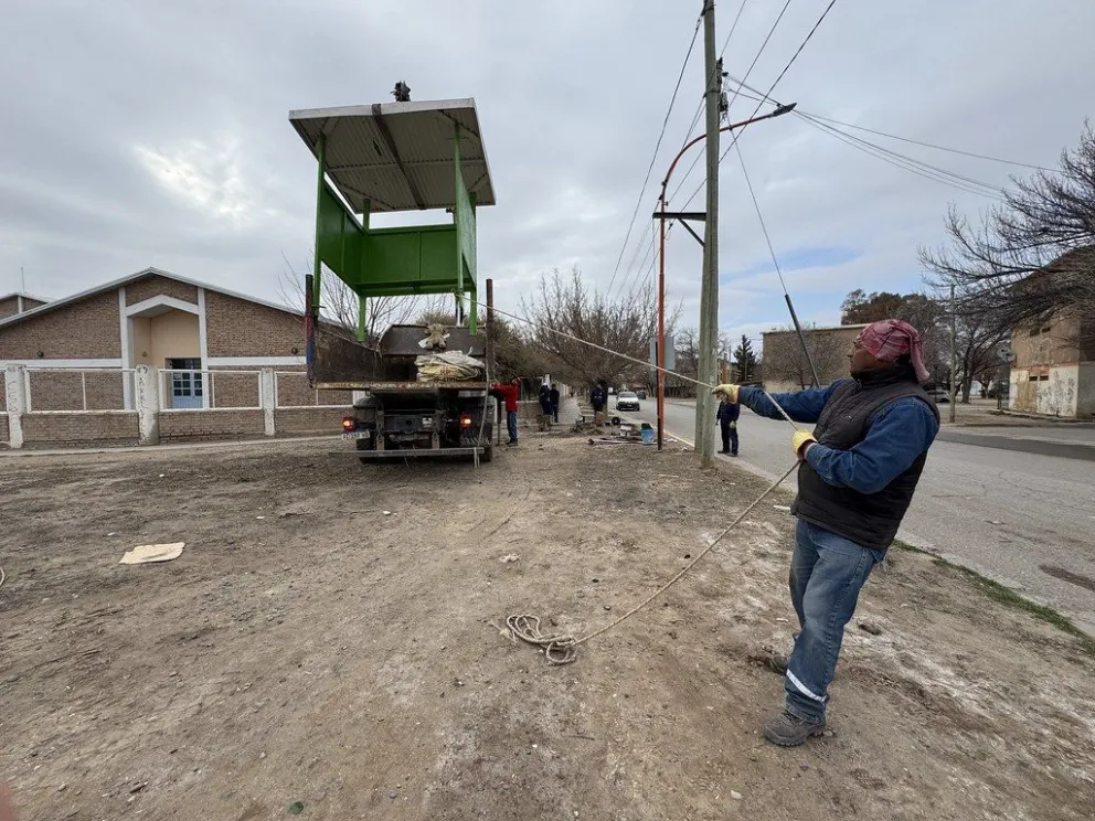 La nueva garita está ubicada en la calle Esquiú, frente a las 300 Viviendas. Foto: Municipalidad de Cipolletti.