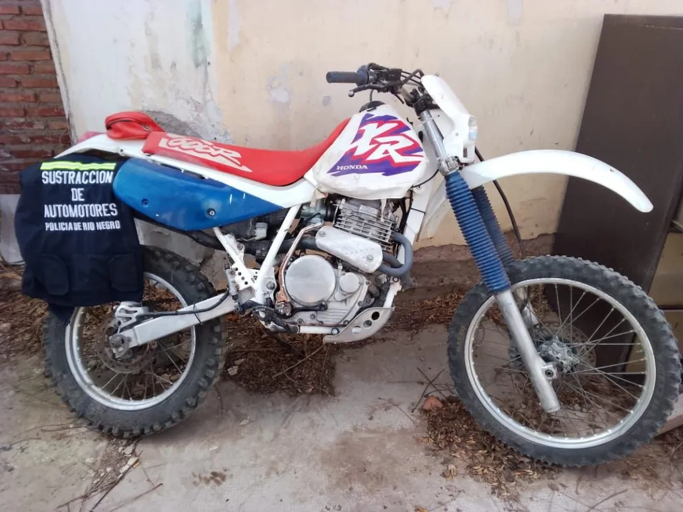 La Honda tenía algunas anormalidades en la numeración del cuadro, por lo que fue retenida por la policía. Foto: Policía Río Negro.