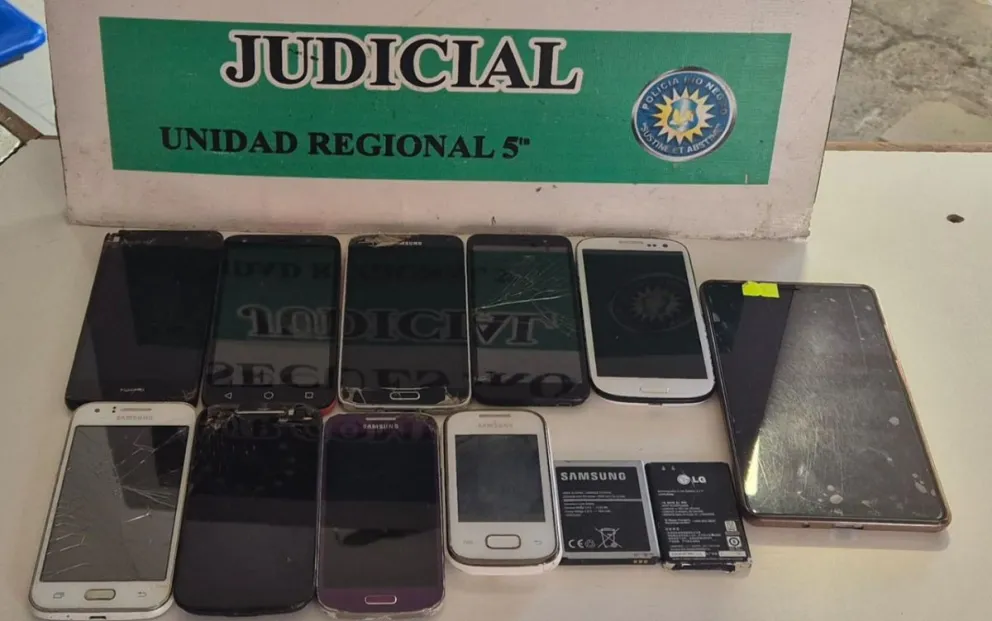 La policía secuestró los dispositivos, que estarían relacionados con la causa investigada. Foto: Policía Río Negro.