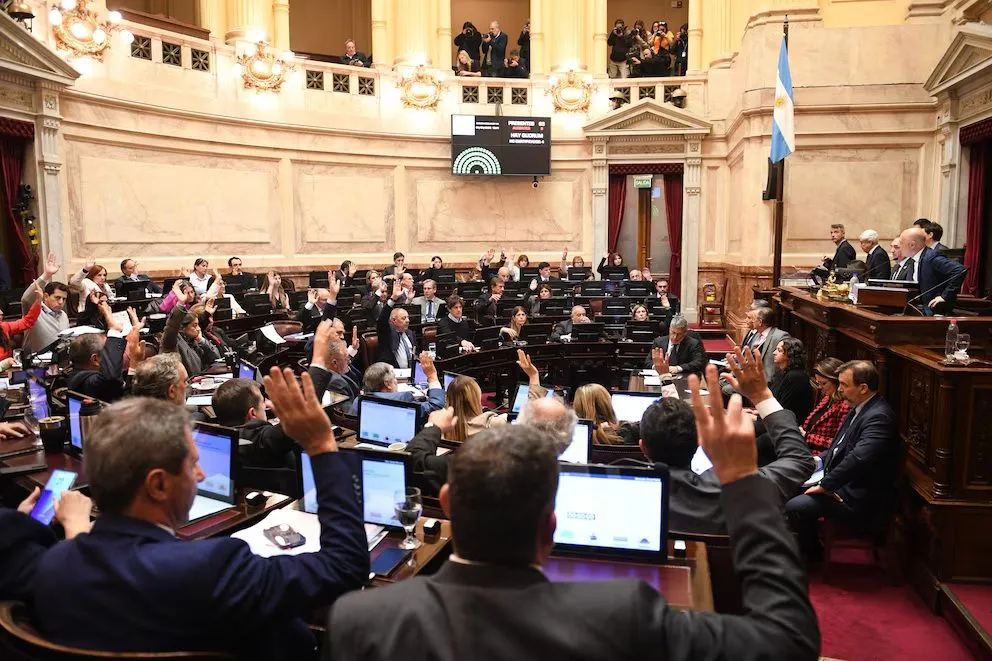 El proyecto tuvo 56 votos a favor, ocho rechazos y dos abstenciones.