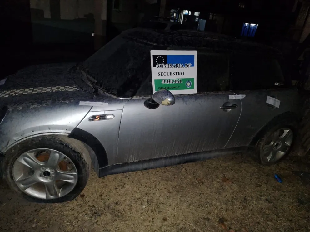 La policía desbarató depósitos ilegales de vehículos en Fernández Oro. | Foto gentileza Prensa Policía Rio Negro