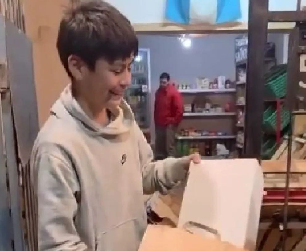 El gesto fue compartido por la madre de uno de ellos con mucha emoción. (Foto gentileza)