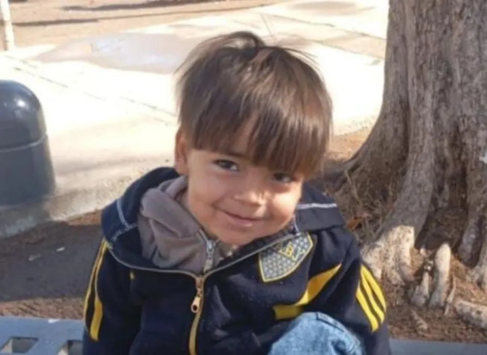 Las convulsiones son constantes en Ehitan desde pequeño. (Foto gentileza)