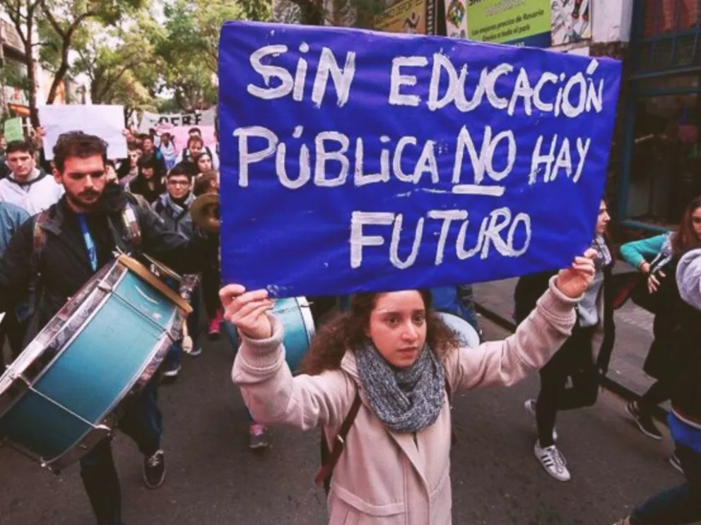 Marcha Federal: las casas de estudio de todo el país reclamarán ante el Congreso la ratificación de la ley de Presupuesto universitario.