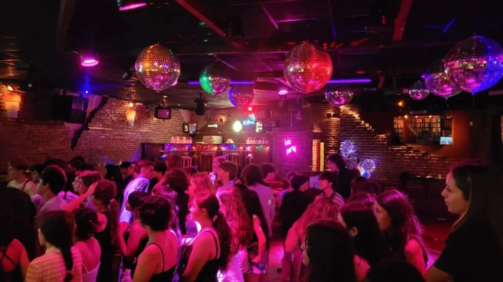 Desde que tomó un par de vasos en el boliche la joven no recuerda nada más. (Foto ilustrativa)