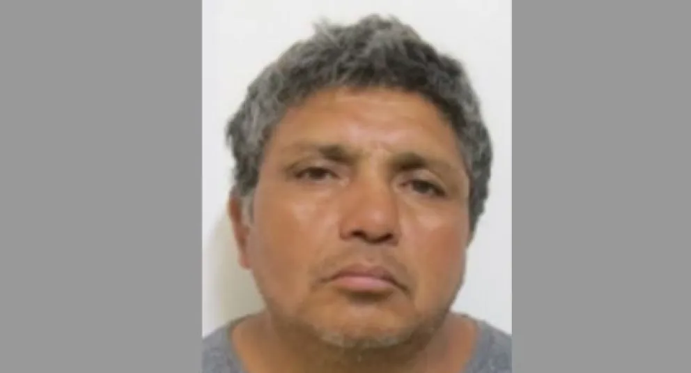 Luis Alberto Espinoza es buscado en toda la zona de Neuquén y alrededores. (Foto Policía de Neuquén)