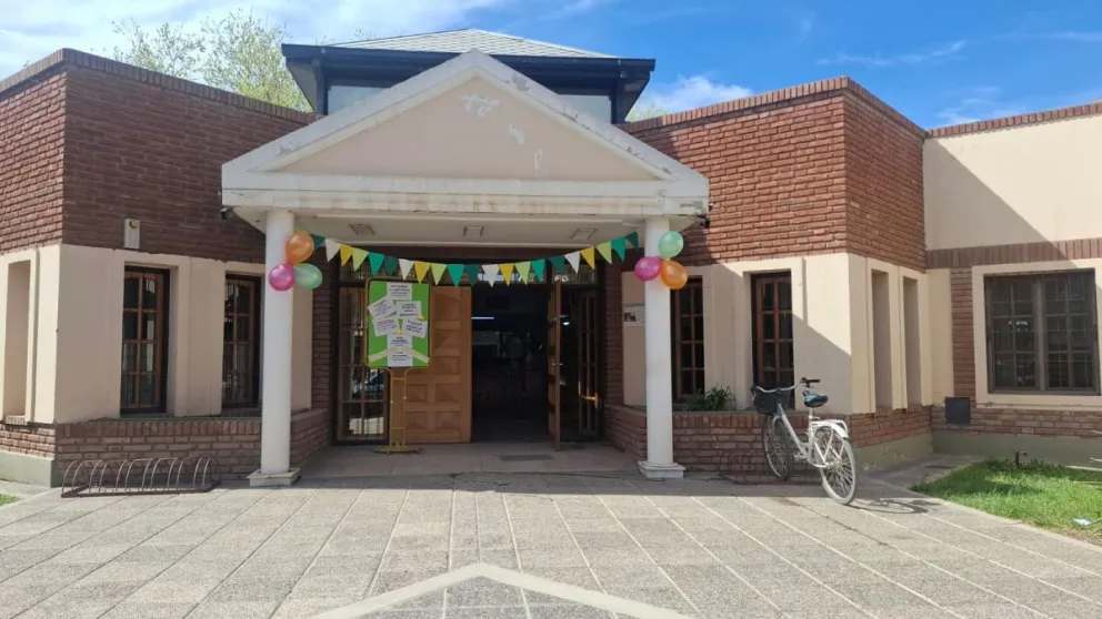 Cinco Saltos celebra los 93 años de su Biblioteca Popular Carlos Guido y Spano. | Foto Cipo360