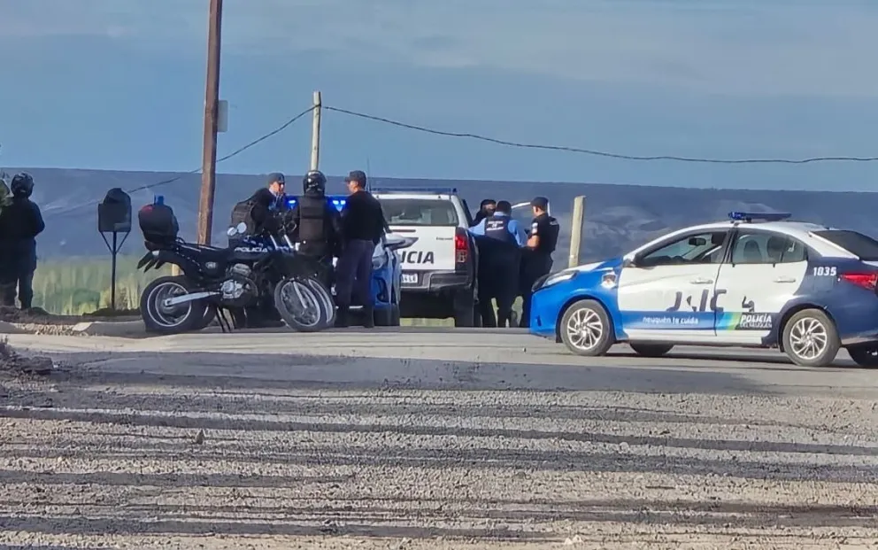 Tras el intercambio de disparos, hay cinco detenidos. Durante la noche se realizaron tres allanamientos de urgencia. Foto: gentileza.