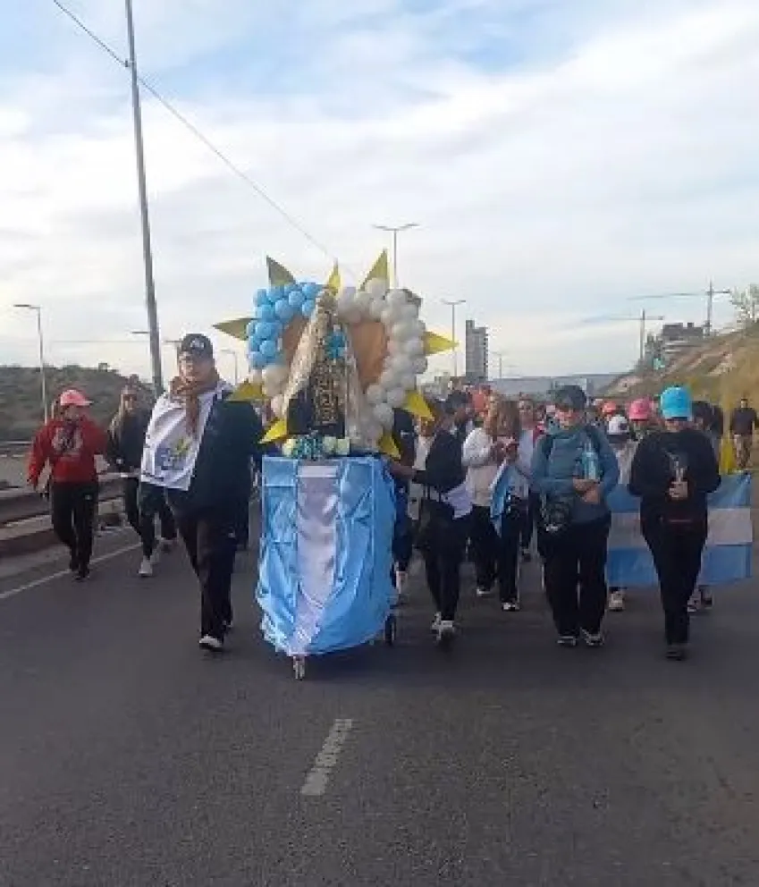 La Diócesis de Neuquén encabezó la expresión de fe. (Foto Diócesis de Neuquén)