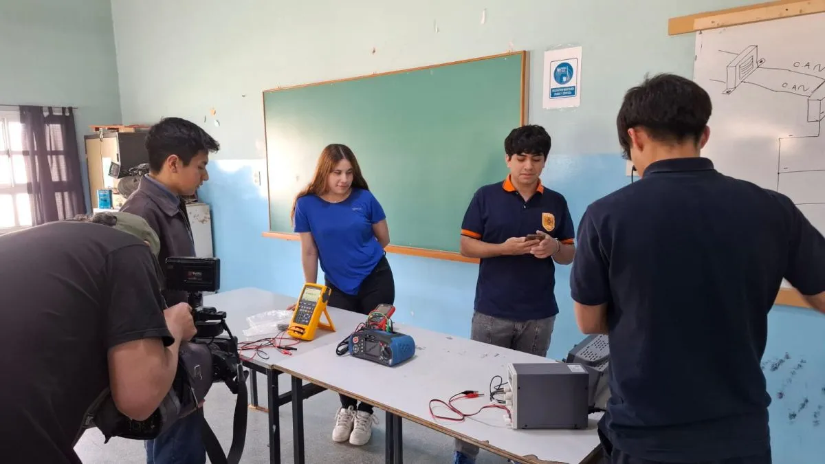 estudiantes del cet 16