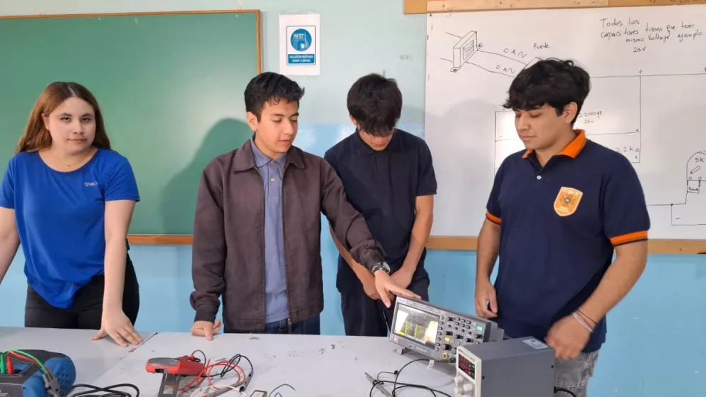 Estudiantes del CET 16 son quienes lograron con su proyecto ser finalistas y representar a la provincia. | Foto Cipo360