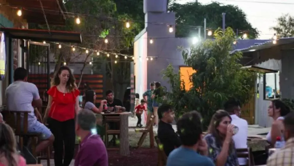 Los comerciantes pidieron extender el horario de atención para mejorar sus ingresos durante la temporada estival. Hablan de una crisis del consumo. Foto: archivo.