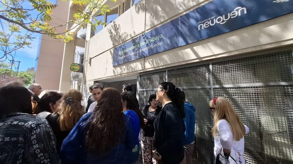 Trabajadores de la Subsecretaría de Trabajo de Neuquén reclaman una propuesta salarial concreta
