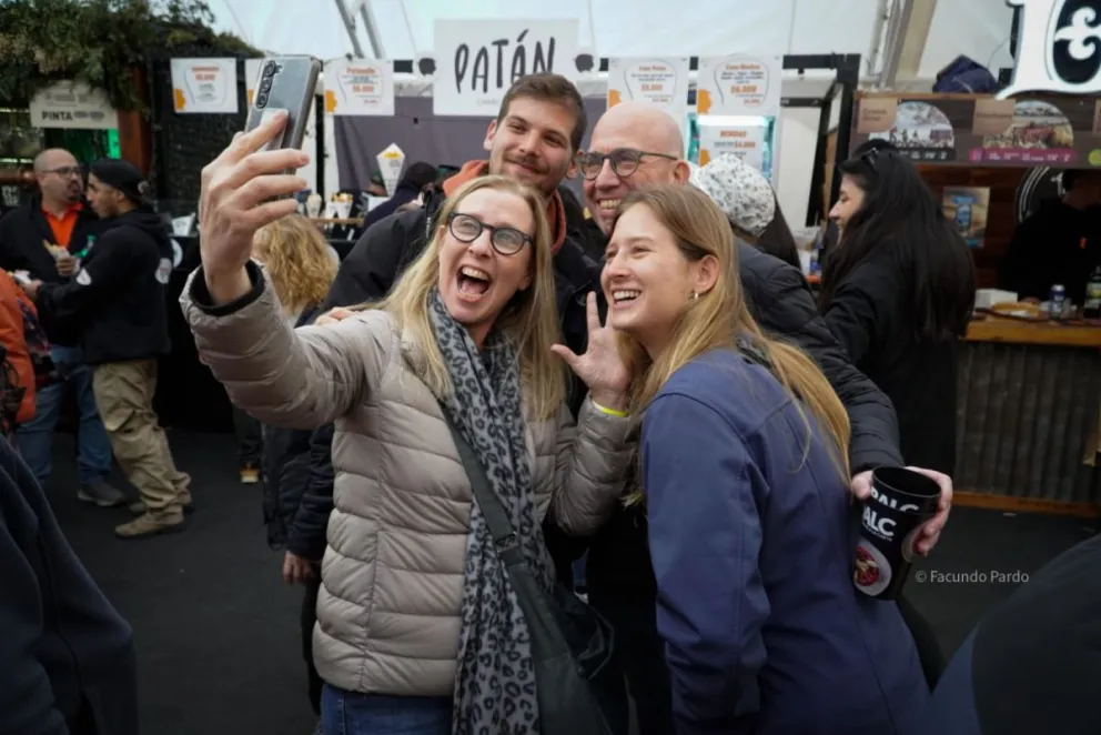 El clima acompañó y el Centro Cívico explotó en el Bariloche a la Carta