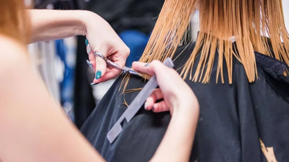 Acompañar a quien atraviesa el cáncer no solo implica asistencia médica, sino también apoyo emocional y contención. Foto: archivo