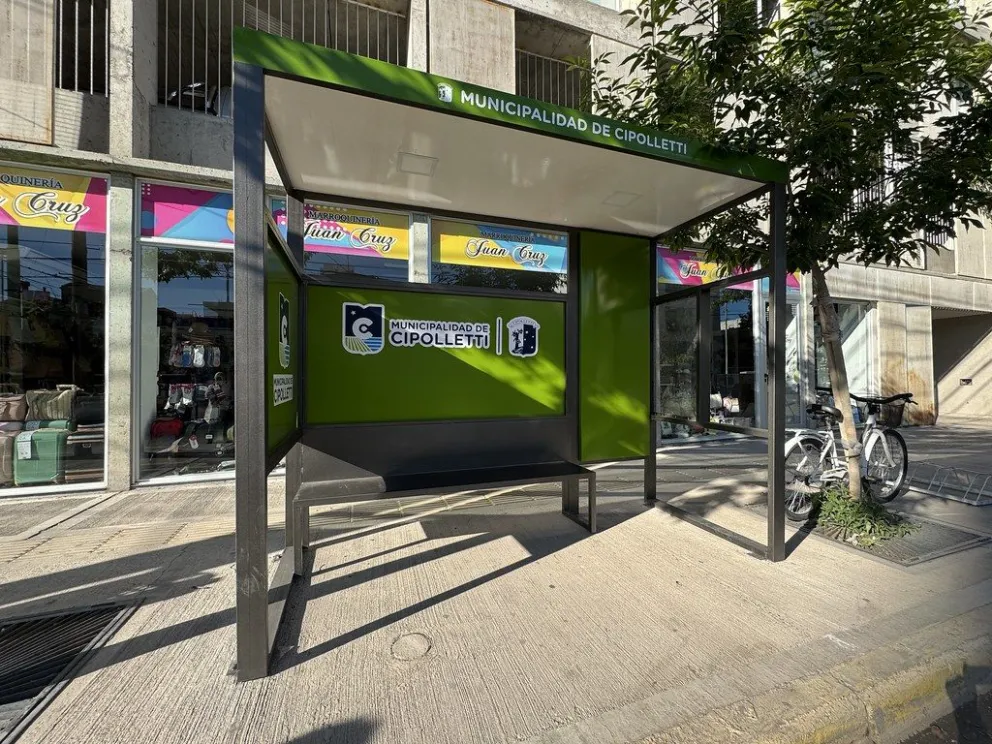 Las nuevas garitas acompañarán al nuevo servicio. Foto: Municipalidad de Cipolletti.