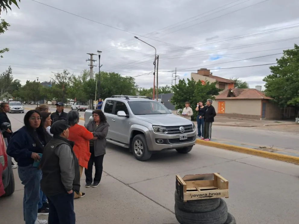Los vecinos de la zona norte de la ciudad se juntaron para manifestarse por la  inseguridad. Foto gentileza