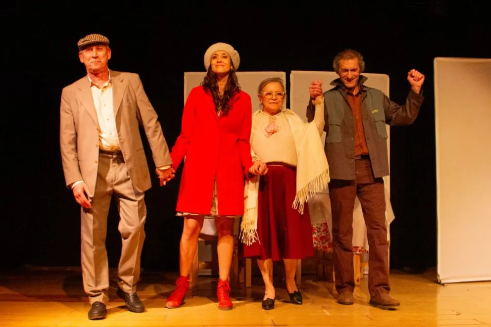 Ecos de la Memoria, de la dramaturga Verónica García se despide de los escenarios este próximo domingo en el teatro El Arrimadero. Foto gentileza