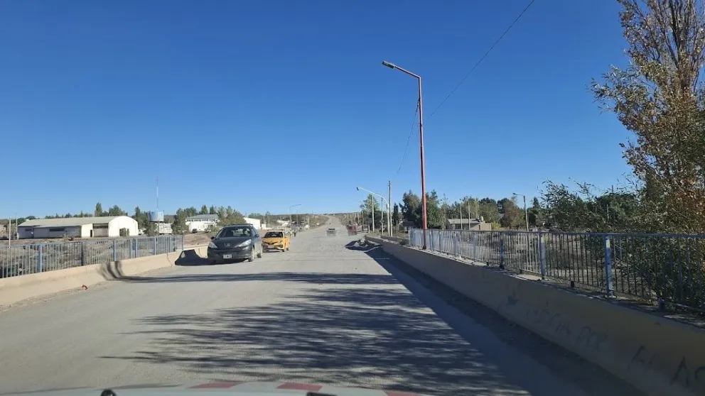 Vecinos de Las Perlas comienzan a tener agua con normalidad tras los trabajos municipales. Foto Daniela Luján para Cipo360