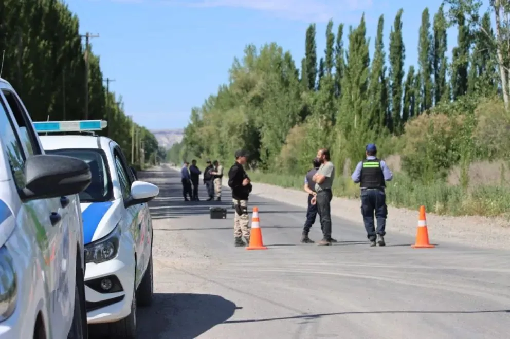 Hasta el momento no hay personas detenidas, y las cámaras de seguridad del barrio y de los vecinos no registraron la entrada ni salida del vehículo. Foto: Tania Domenicucci-ANR