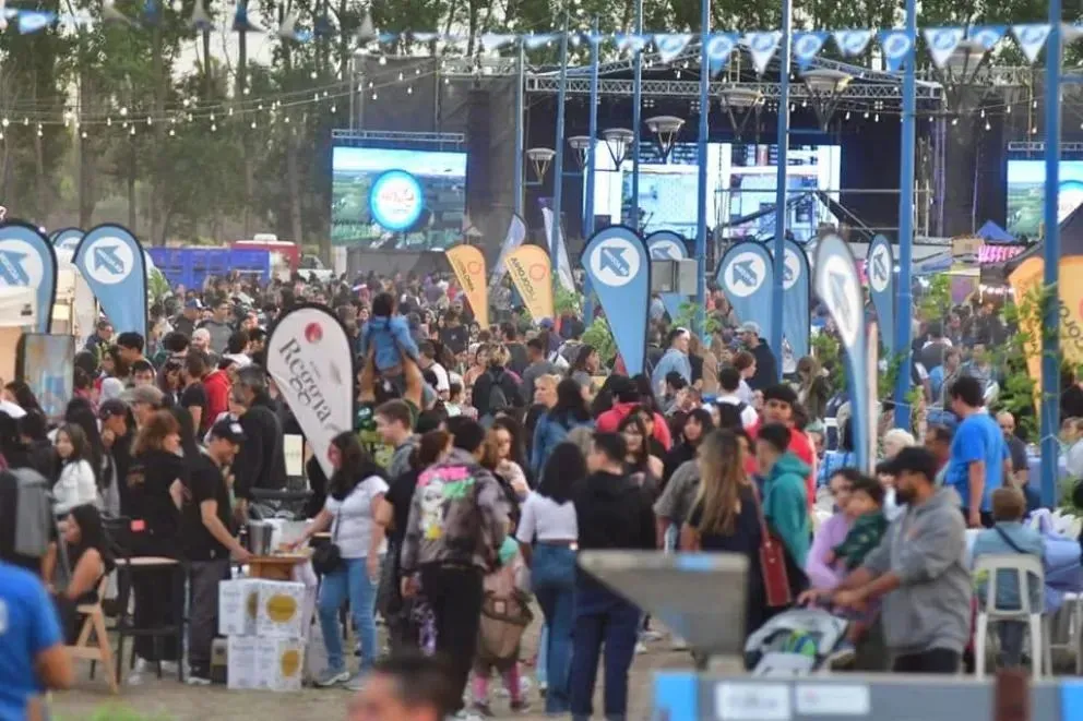 El Festival de la Sidra comenzará esta tarde, a partir de las 18, en General Roca. Foto: archivo.