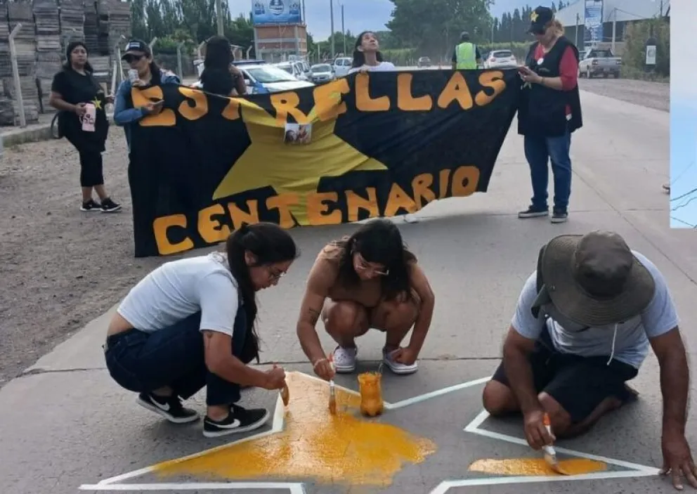 Una nueva "estrella amarilla" en los caminos de la región. En este caso, para recordar la muerte de Micaela, la joven correntina que fue atropellada cuando salía de su trabajo. Foto: gentileza Centenario Digital.