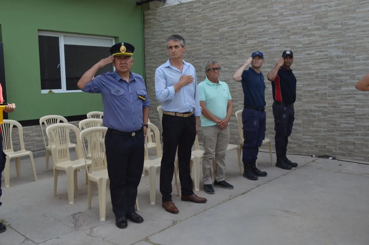 Escuela de cadetes de bomberos Cipolletti. Foto gentileza Claudia Florit, &nbsp;fotografa de &nbsp;Bomberos Voluntarios Cipolletti.