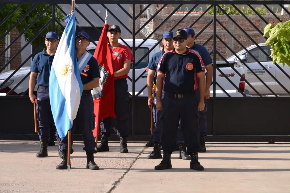 Escuela de cadetes de bomberos Cipolletti. Foto gentileza Claudia Florit, &nbsp;fotografa de &nbsp;Bomberos Voluntarios Cipolletti.
