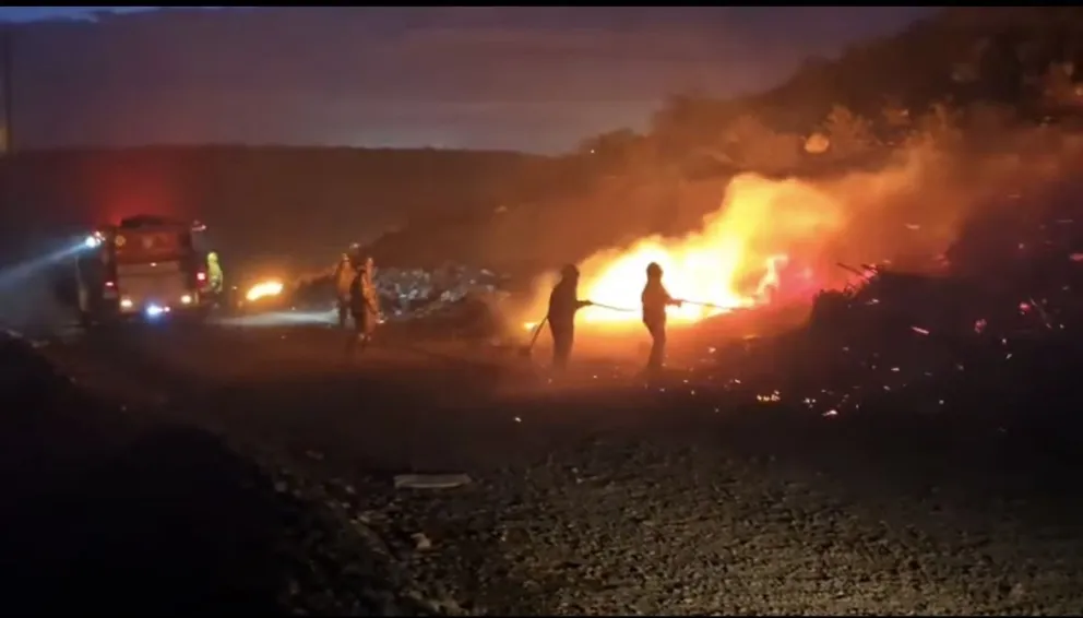 Pasadas las 22, el operativo seguía activo. Foto gentileza 