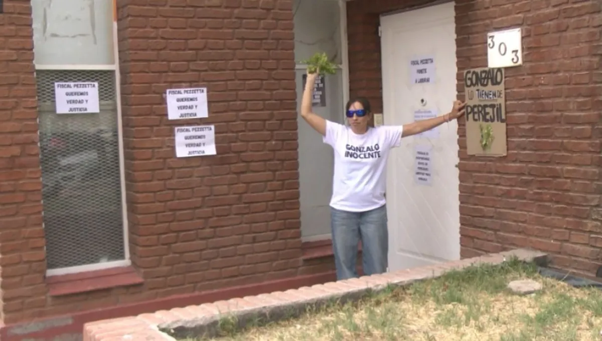 En di&aacute;logo con la prensa, Yanina Gallo, t&iacute;a del imputado, sostuvo que &ldquo;a Gonzalo lo tienen de perejil&rdquo;