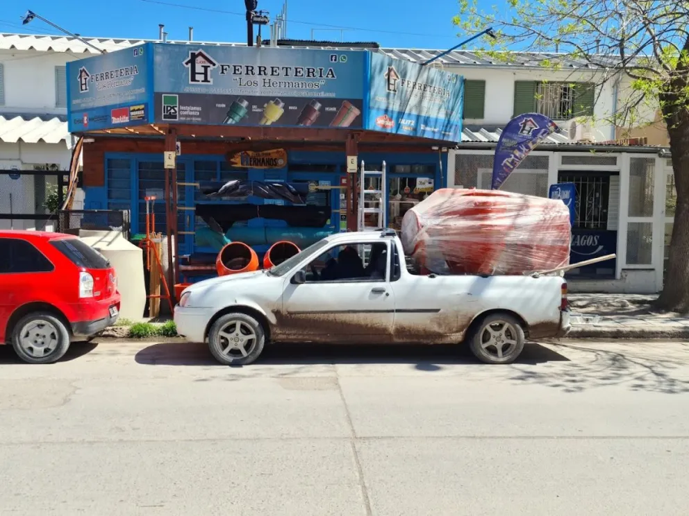Con tobillera electrónica, asaltó la ferretería de las 1200. Hasta quedó grabado en las cámaras de seguridad. Foto: gentileza.