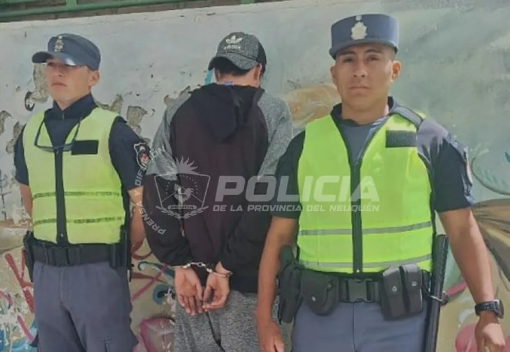 Lo buscaban desde 2021 y cayó en un control de documentación. Foto: Policía de Neuquén.