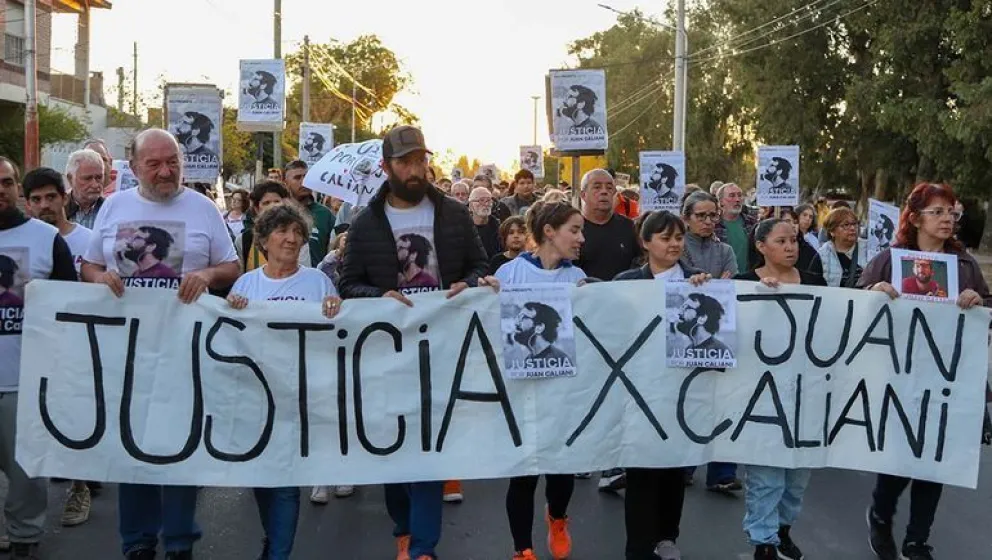 Familiares y colegas de Juan Caliani convocan mientras avanza el juicio que definirá la pena. Foto archivo