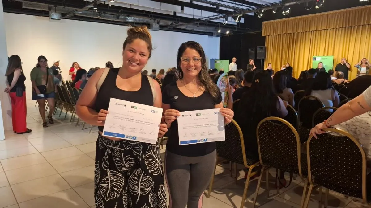 mujeres recibieron certificado
