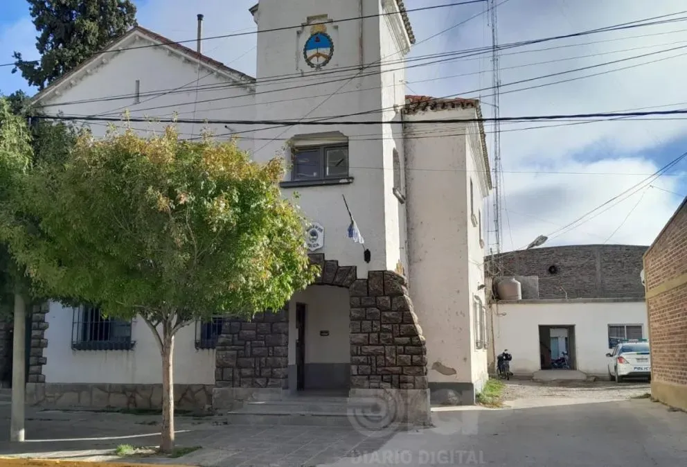 Personal de la Comisaría 5ta logró ubicar y aprehender al hombre que se ocultó en un comercio. Foto: archivo
