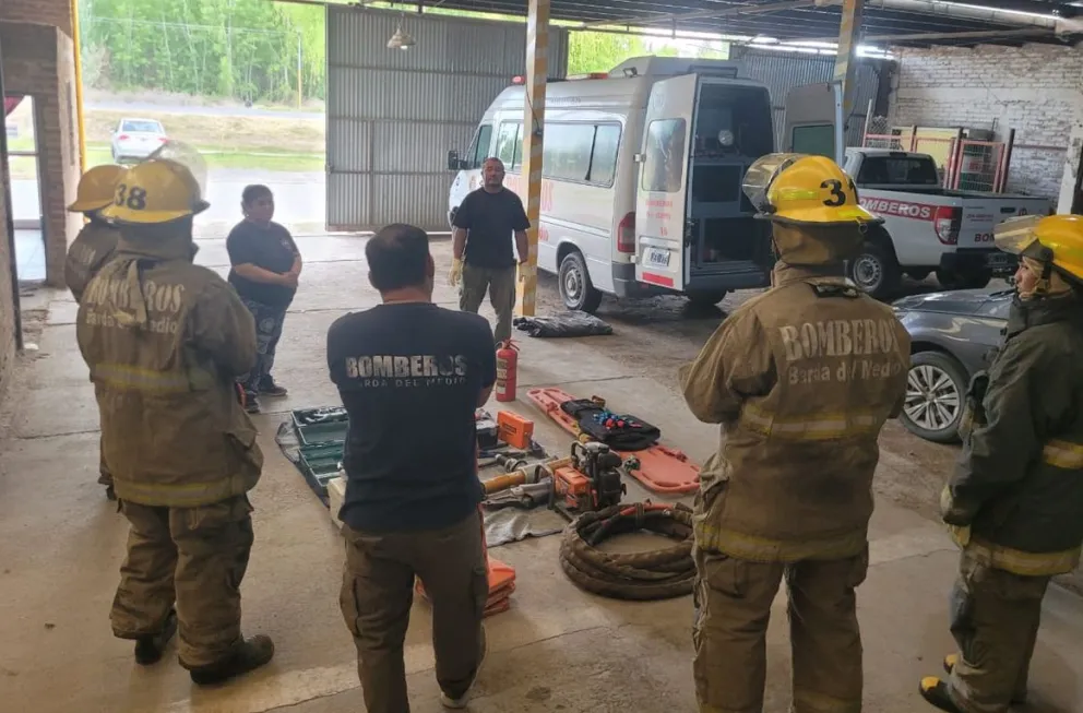 Se estima que debido al manejo de los imputados, 3,1 millones de pesos no ingresaron a la tesorería de la Asociación de Bomberos Voluntarios, a valores de 2021. Foto: gentileza Bomberos de Barda del Medio.