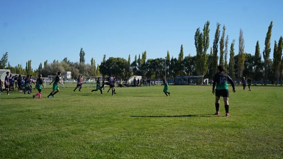 Esta edición incluyó la participación de 10 equipos en la categoría +50. Foto gentileza