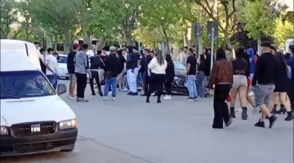 Las peleas entre jóvenes en la plaza céntricas se repiten con frecuencia/ Foto archivo