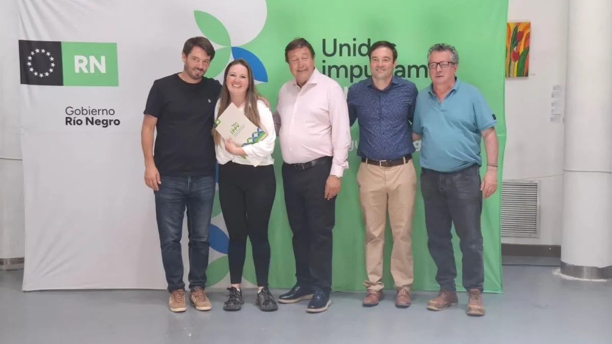 Acto de entrega de t&iacute;tulos de propiedad