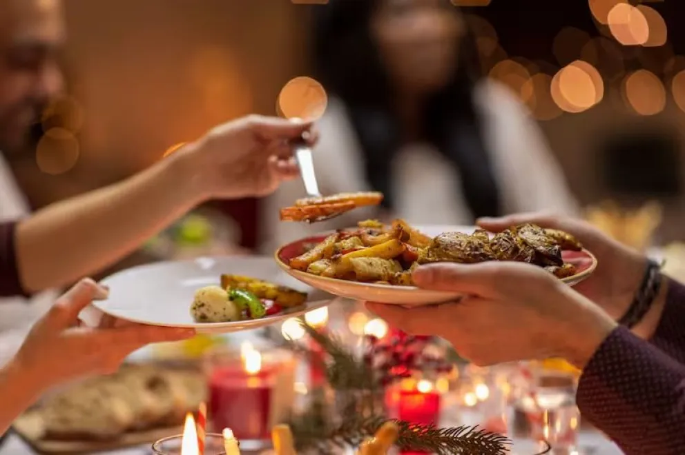 La cena navideña se llevará adelante en la Plaza San Martin. Foto ilustrativa