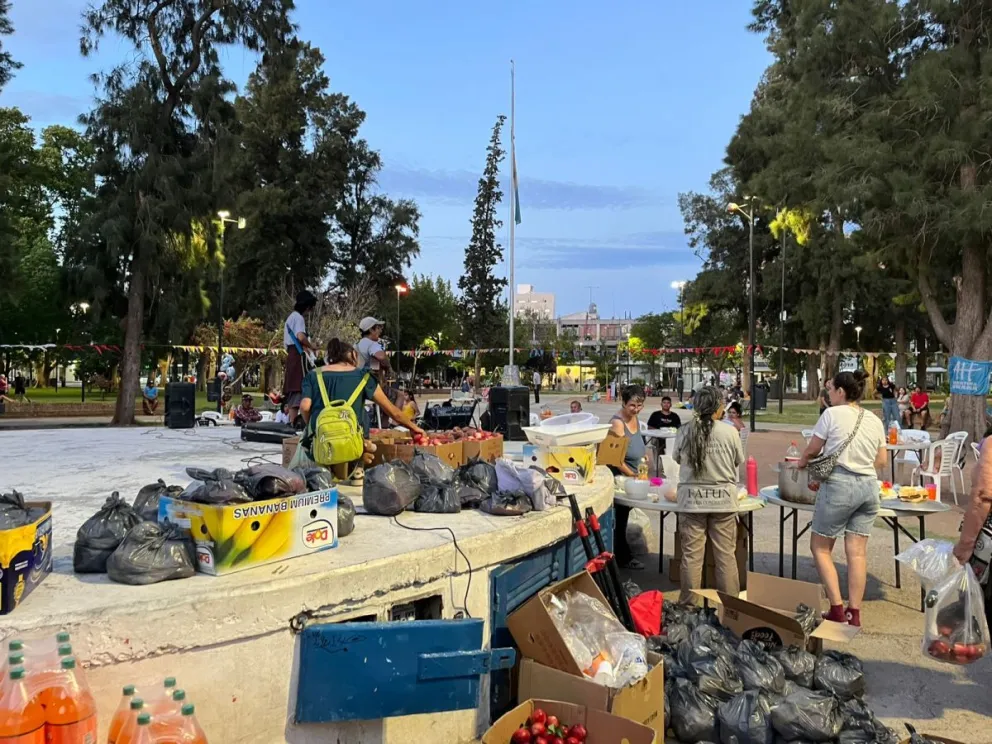 La Navidad Solidaria fue un momento de participación y reencuentro para muchas personas que están solas o desocupadas. "Recuperar la alegría", fue una de las consignas. Foto: gentileza.