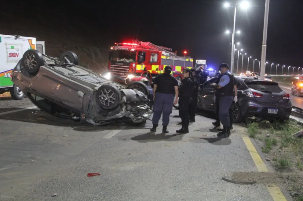 Choque en cadena: estuvieron involucrados un Honda City, dos Chevrolet Cruze y un Peugeot 208. Foto: gentileza Centenario Digital.