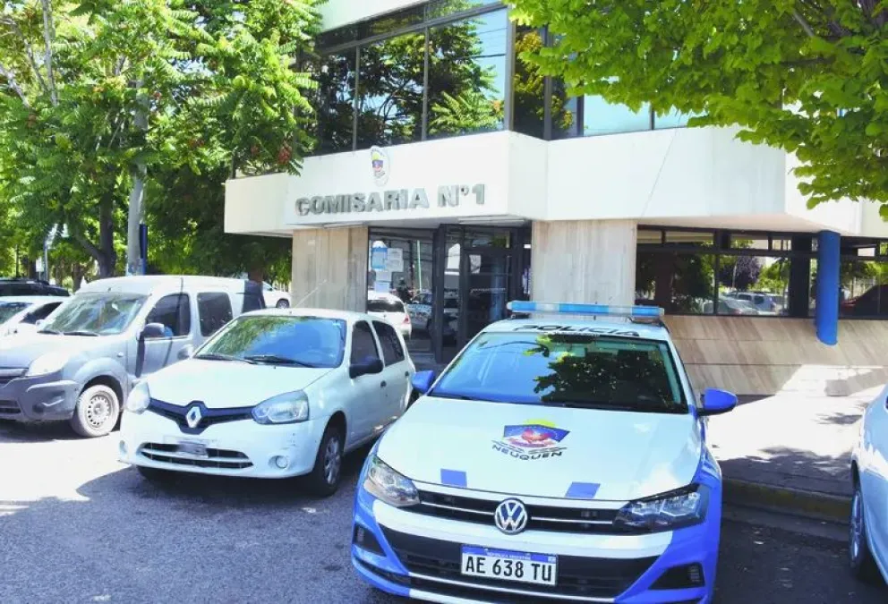 El grave episodio se produjo en una obra en construcción ubicada en pleno centro de Neuquén. La denuncia origina fue tramitada ante la Comisaría Primera. Foto: archivo.
