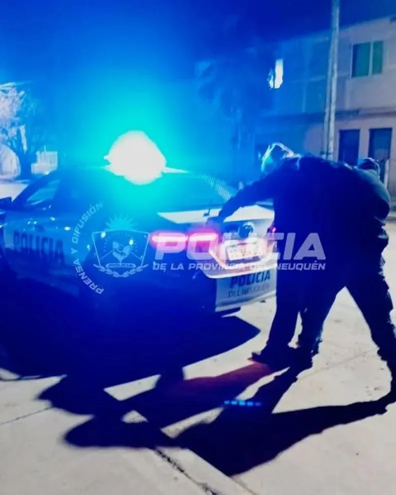 El hombre fue detenido muy cerca del lugar gracias al rápido accionar de la víctima. Foto Prensa Policía de Neuquen