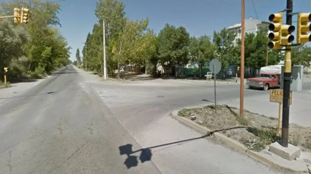 El accidente se produjo en la intersección de avenida Circunvalación y calle La Esmeralda. Foto google Maps