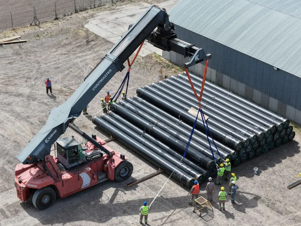 Se completó el arribo y descarga de 10.000 toneladas de caños.Crédito: Gobierno de Río Negro