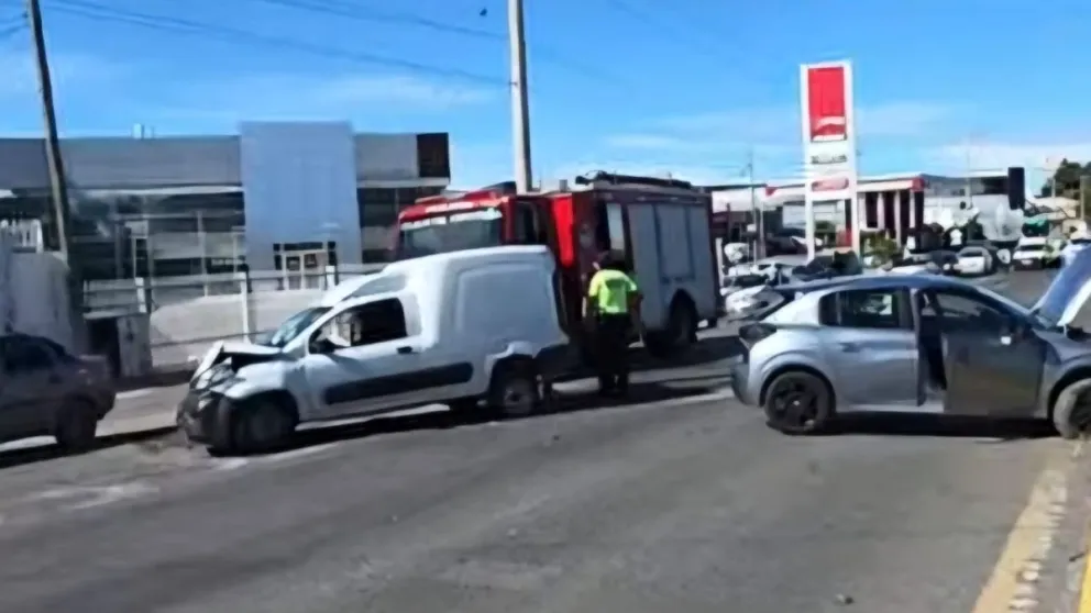 El siniestro ocurrió a metros de puente carretero. Foto gentileza
