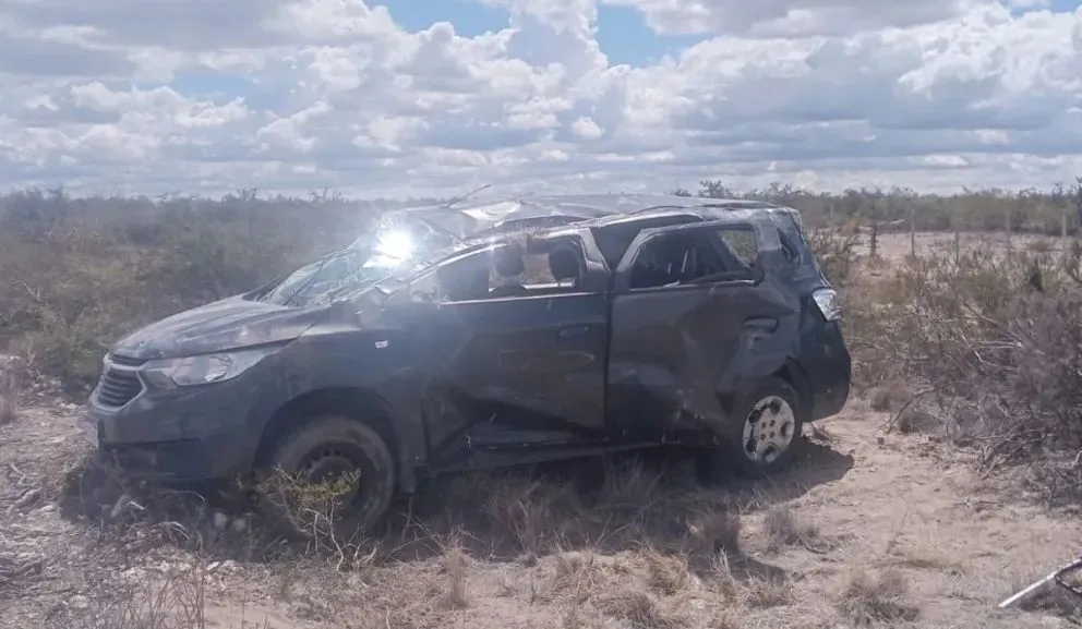Así quedó la Spin en la transitada Ruta 2 que vincula El Solito con el mar. Foto archivo.